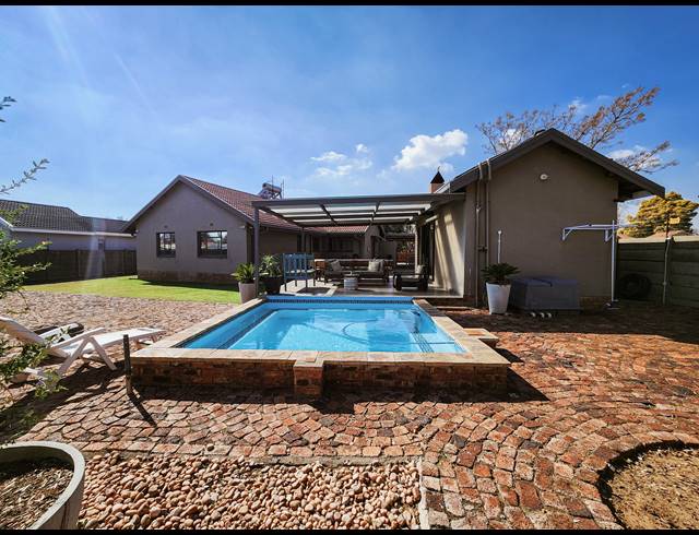 3 BEDROOM HOUSE FOR SALE IN VAALPARK